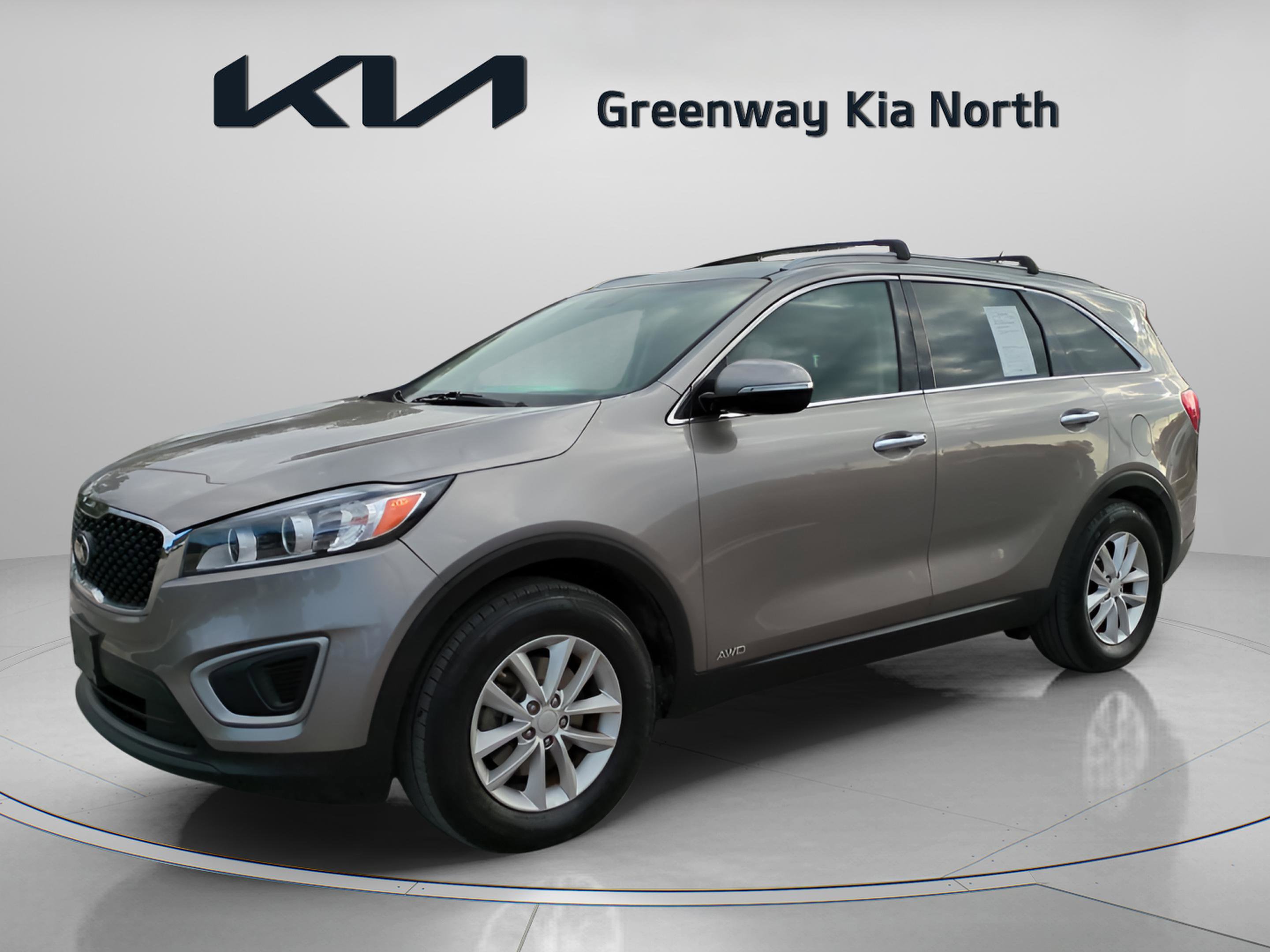 2017 Kia Sorento LX photo 3