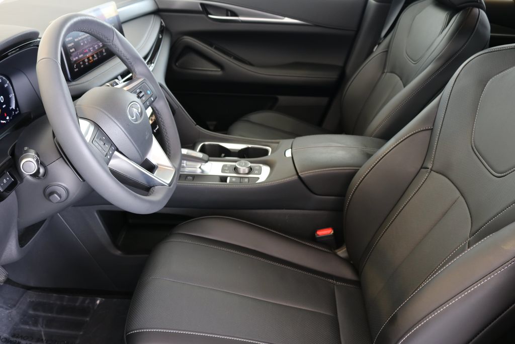2024 Infiniti QX60 Luxe photo 16