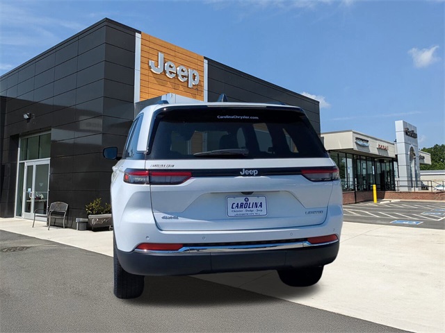 2025 Jeep Grand Cherokee Limited photo 4