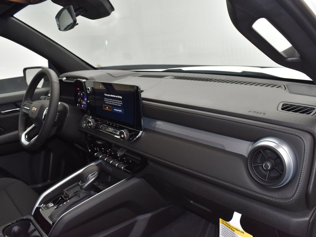 2024 Chevrolet Colorado LT photo 25