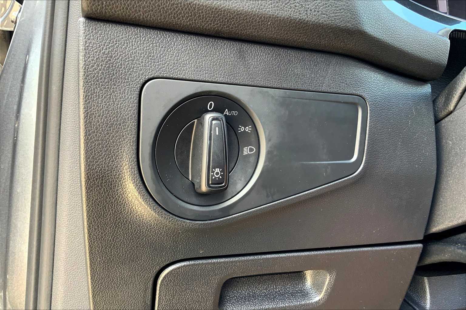 2023 Volkswagen Tiguan S photo 31