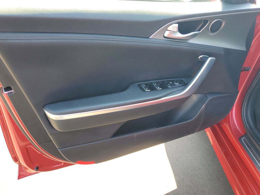 2019 Kia Stinger GT photo 6