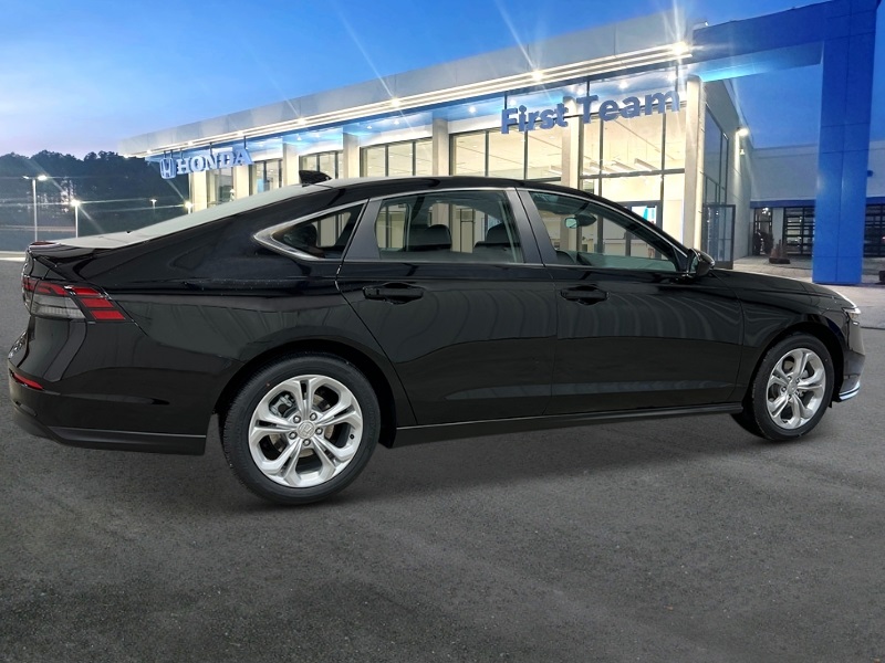 2025 Honda Accord LX photo 6