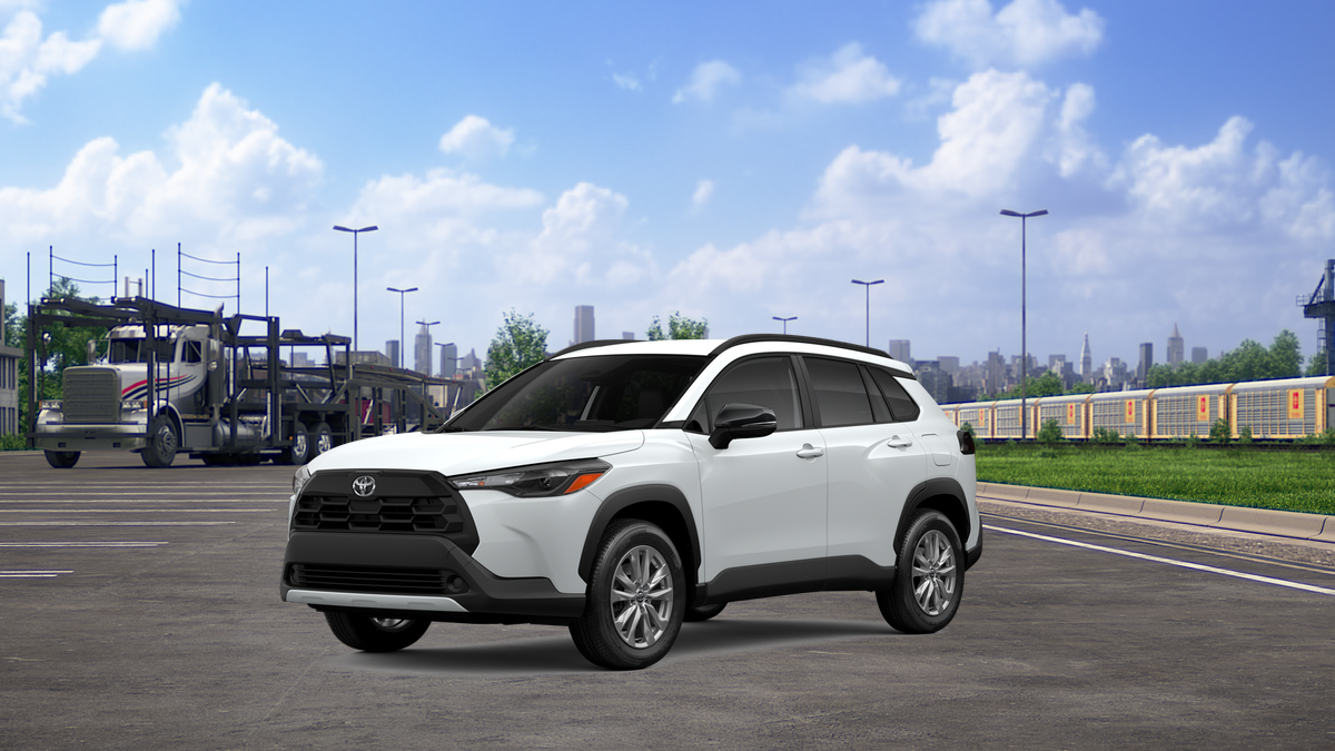 2026 Toyota Corolla Cross LE's photo