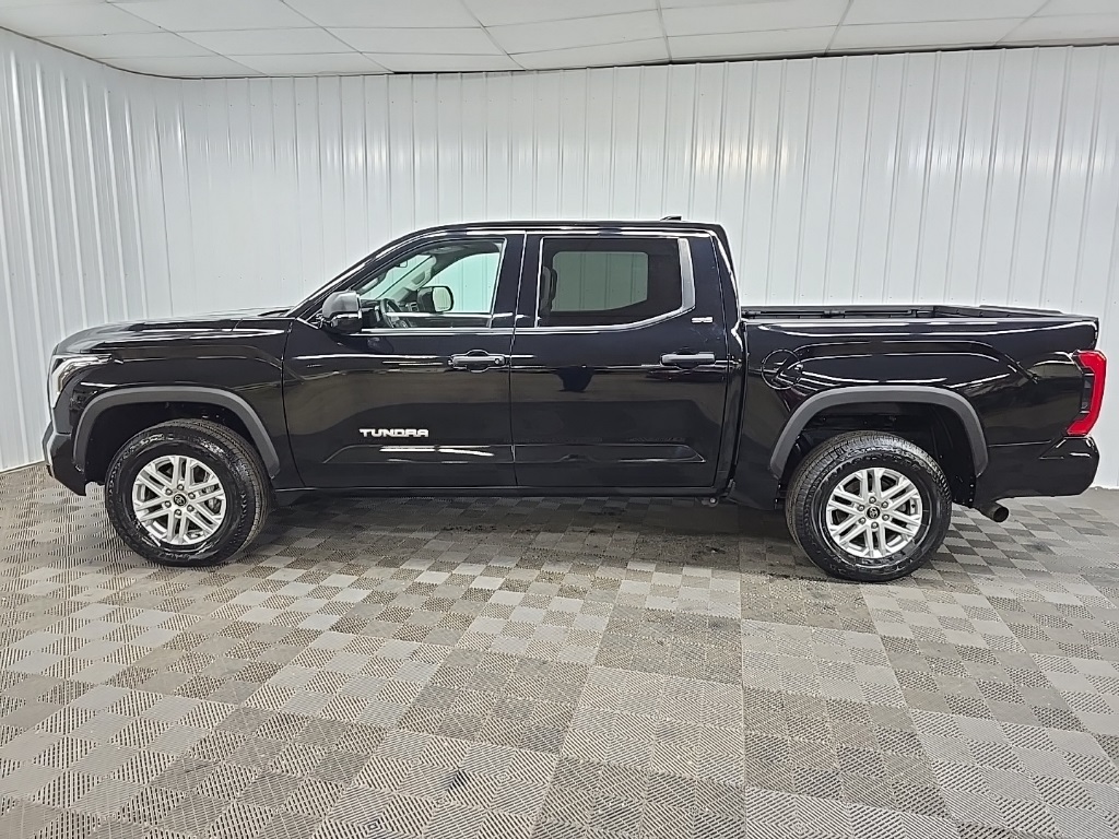 2022 Toyota Tundra SR5 photo 5