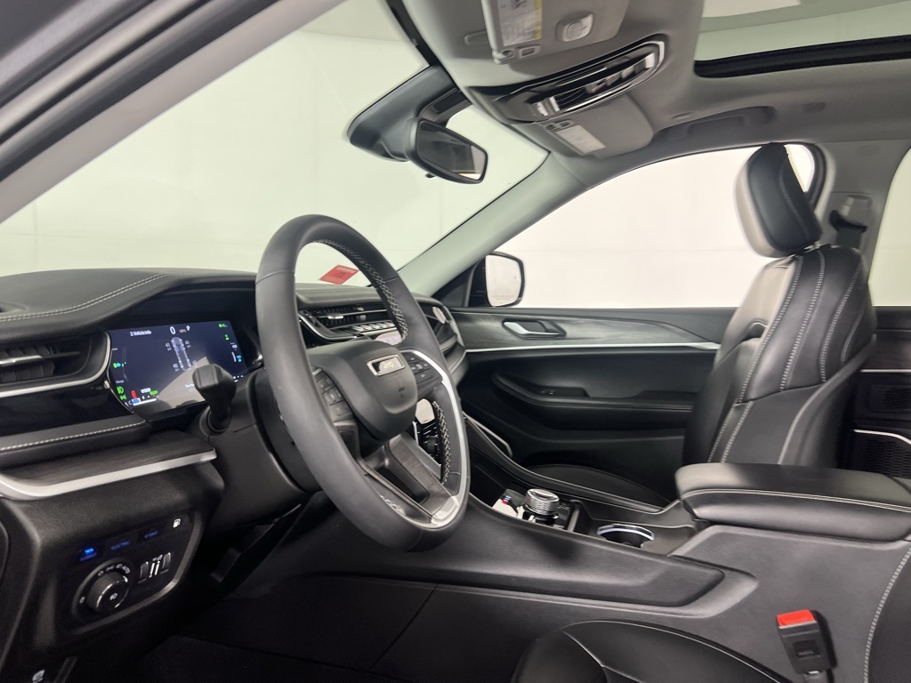 2023 Jeep Cherokee 4xe photo 17