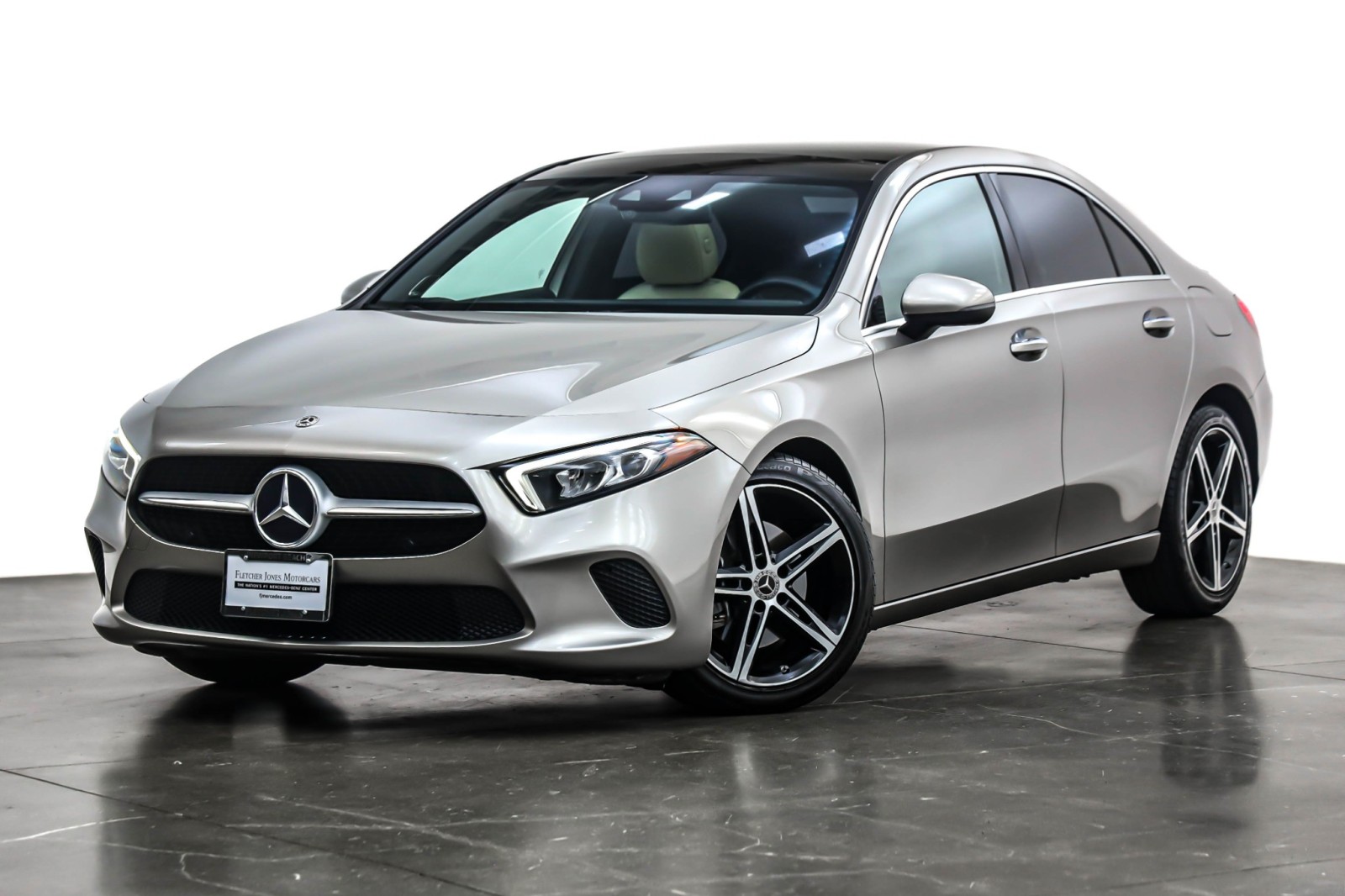 2020 Mercedes-Benz A-Class A220's photo