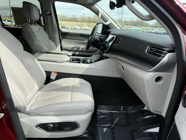 2024 Jeep Wagoneer Series II photo 9