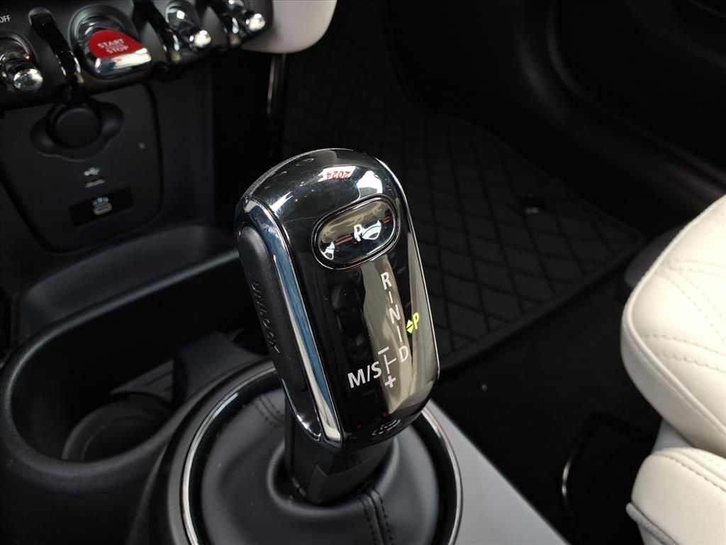 2024 MINI COOPER CONVERTIBLE - Image 16