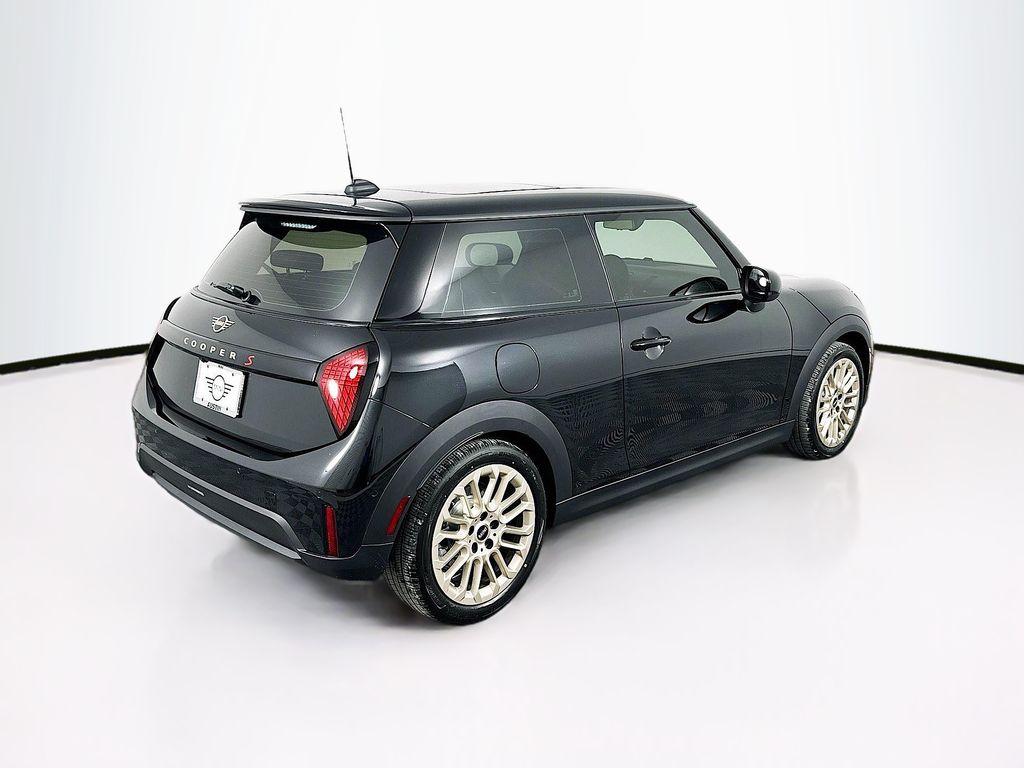 New 2025 Black MINI Signature Plus image 5