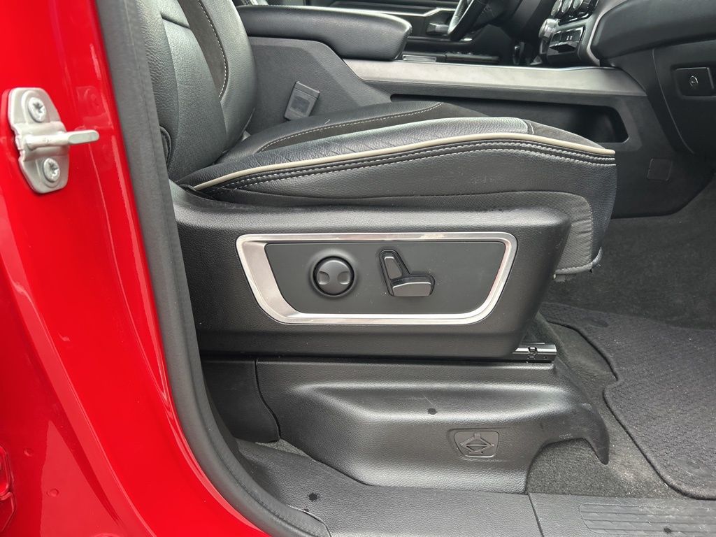 2024 Ram 1500 Laramie photo 32