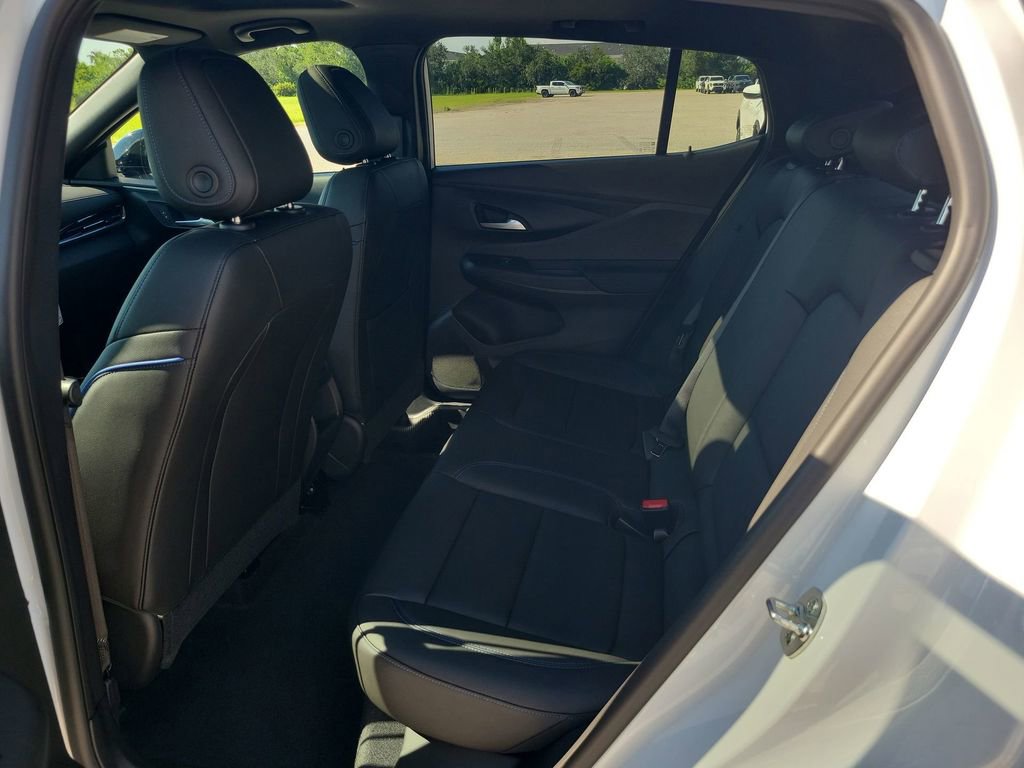 2025 Buick Envista ST photo 21