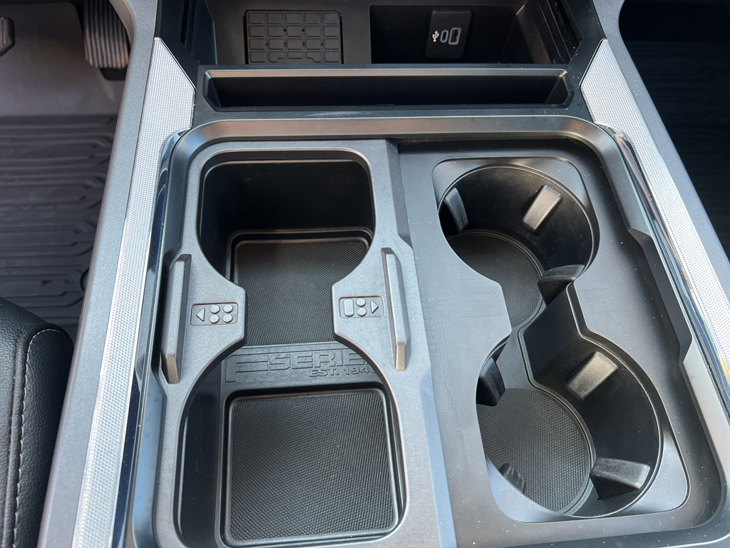 2023 Ford F-350 Lariat photo 29