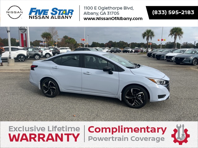 2025 Nissan Versa Sedan SR's photo