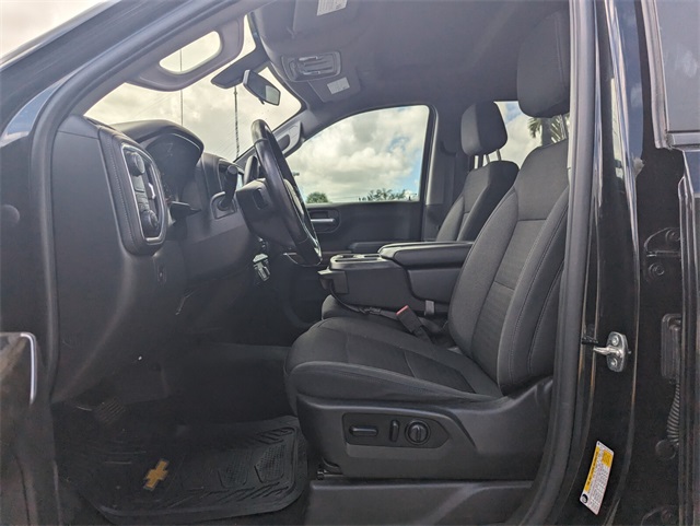 2021 Chevrolet Silverado 1500 LT photo 5