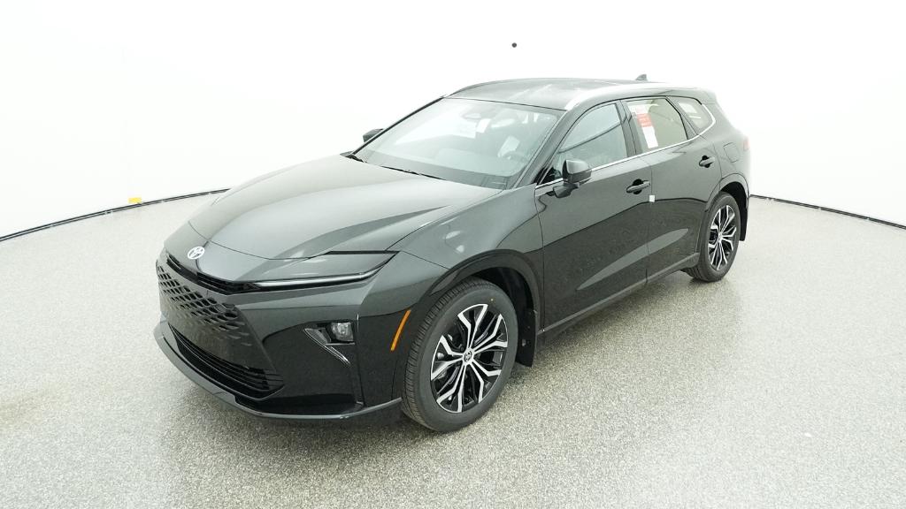 2025 Toyota Crown Signia XLE's photo