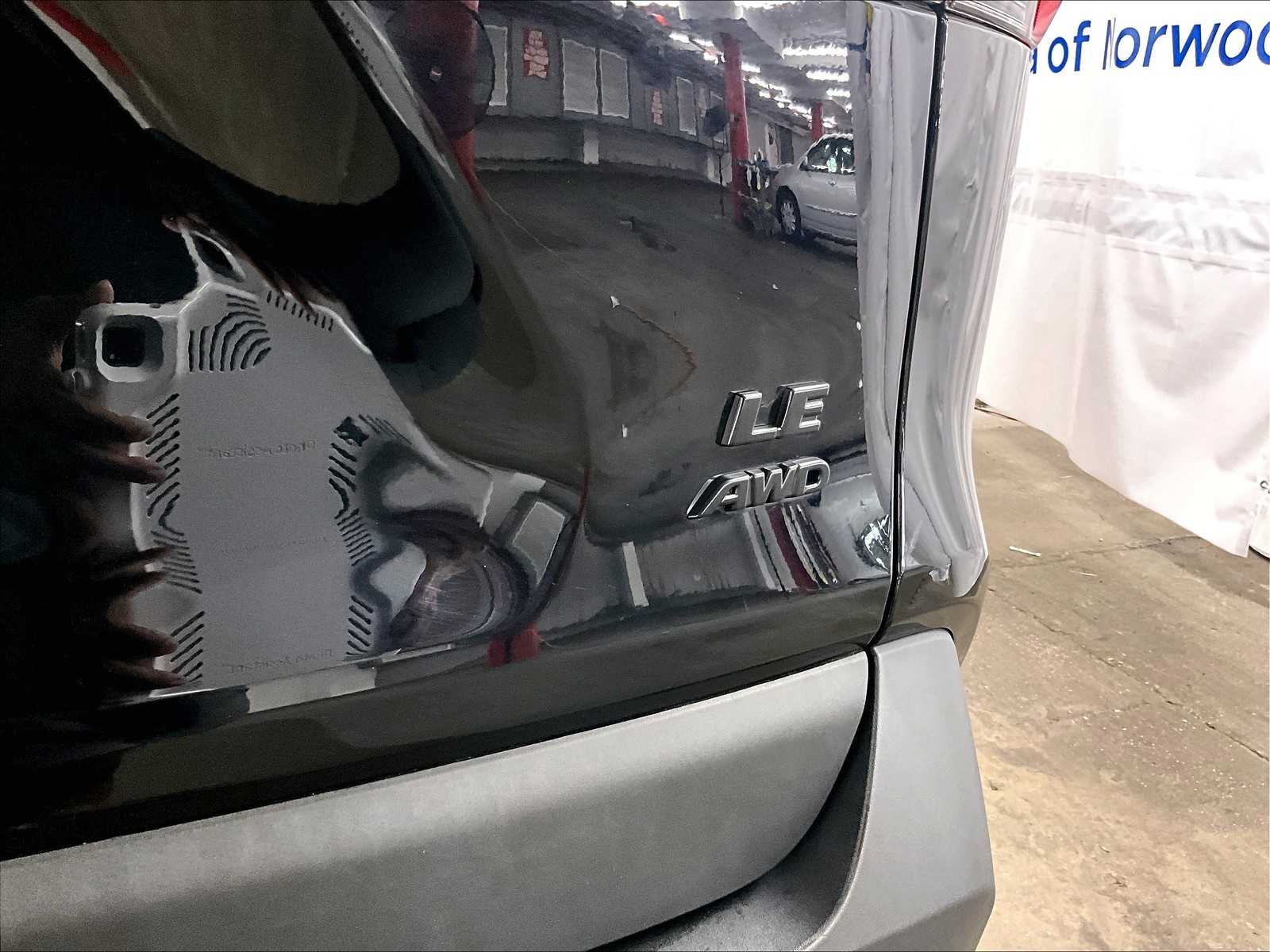 2023 Toyota RAV4 LE photo 28
