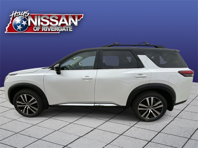 2025 Nissan Pathfinder Platinum photo 4