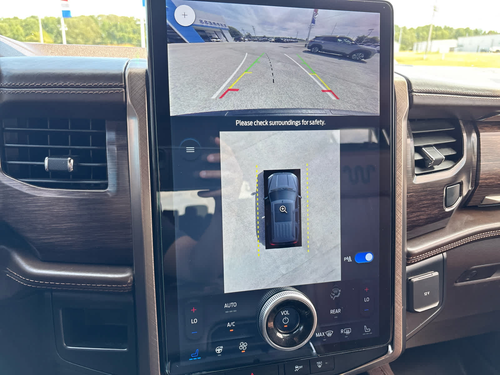 2022 Ford Expedition King Ranch photo 22