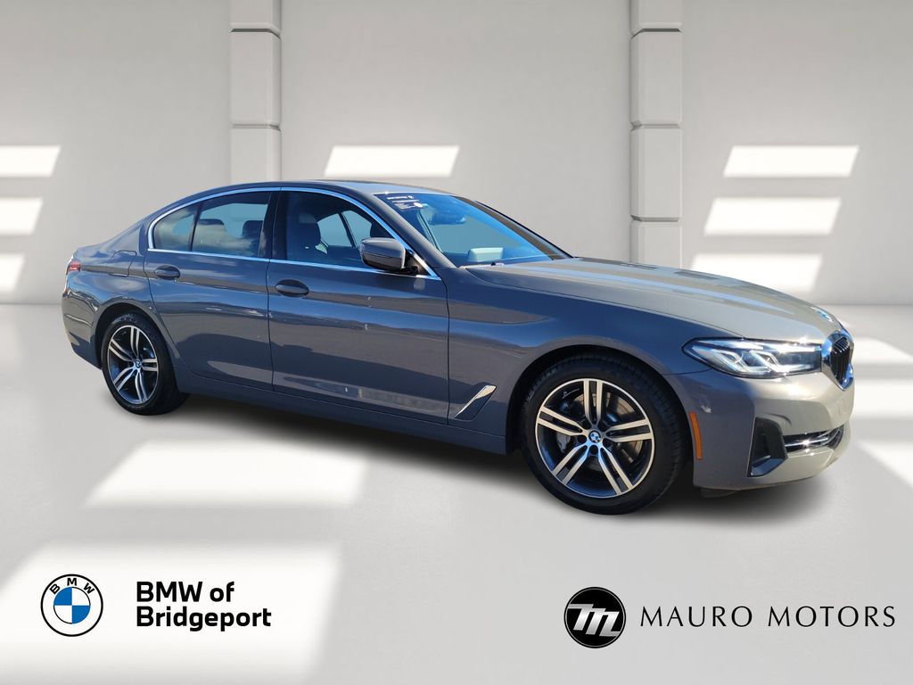 2022 BMW 5 Series 530i's photo