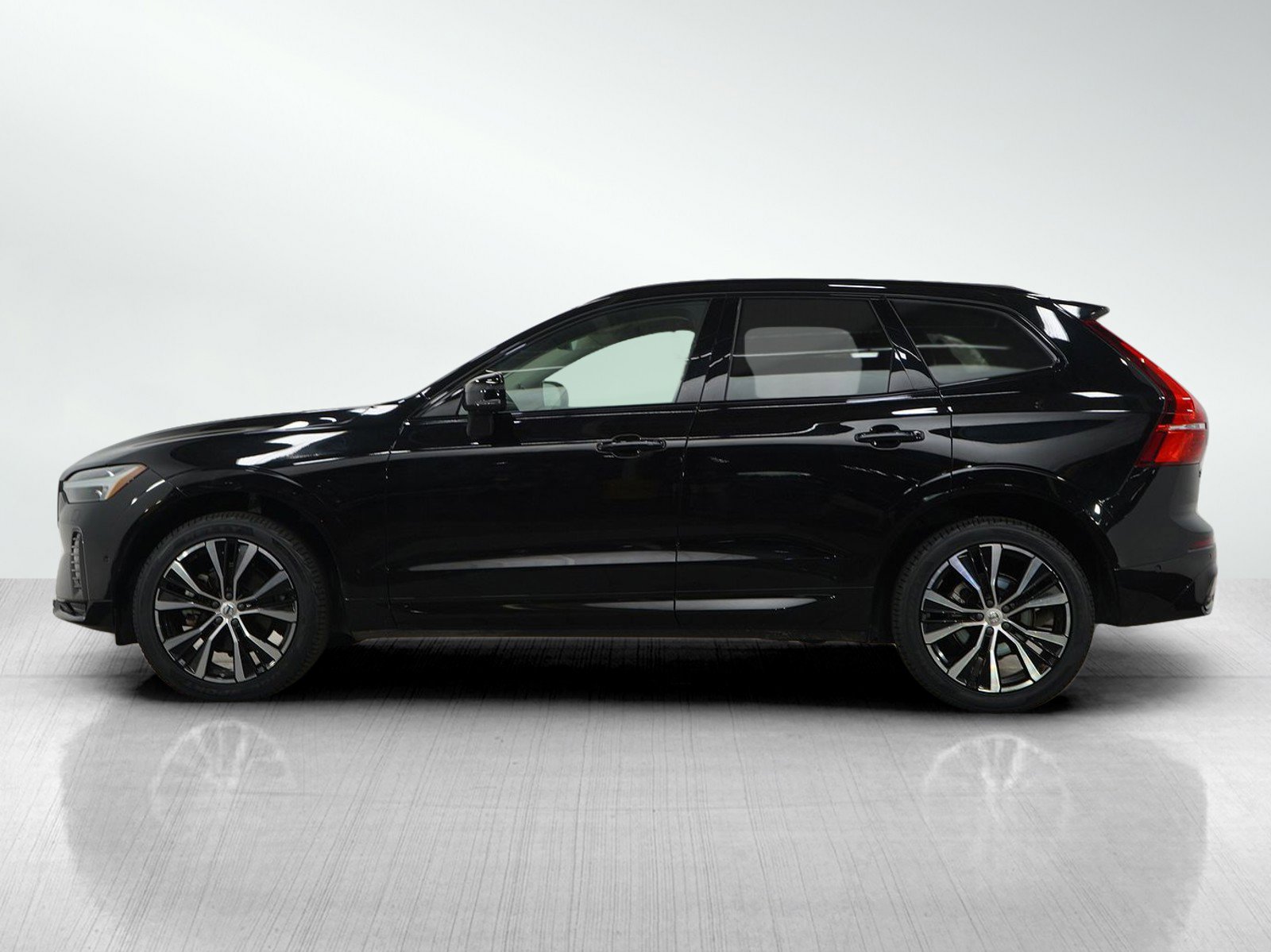 Used 2024 Volvo XC60 Plus with VIN YV4L12RL7R1776729 for sale in Bloomington, Minnesota