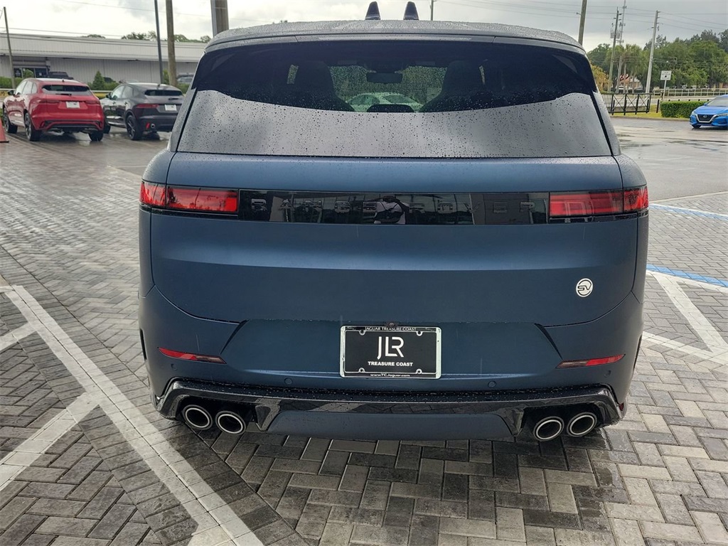 2025 Land Rover Range Rover Sport photo 4