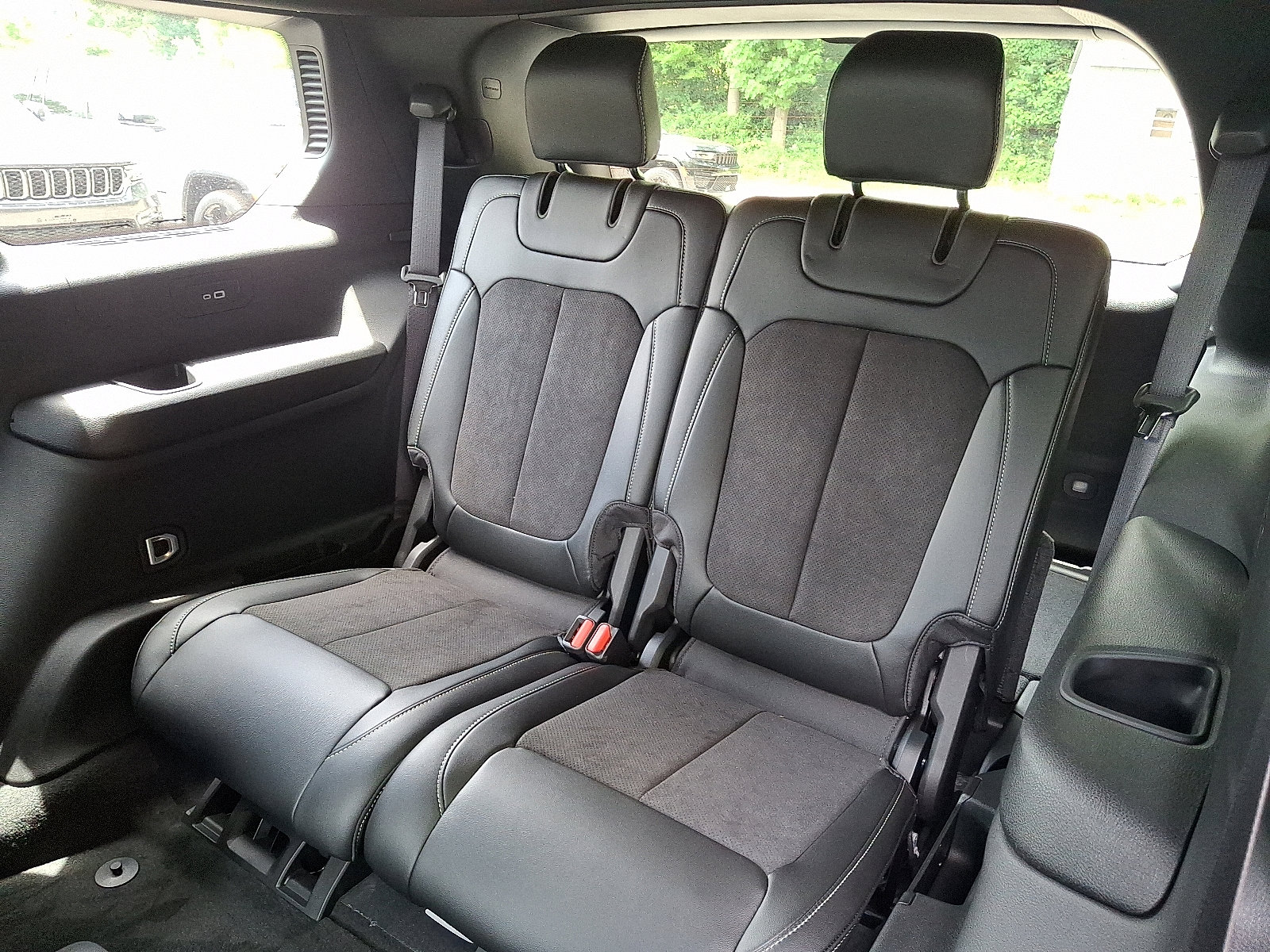 2025 Jeep Grand Cherokee Altitude X photo 4