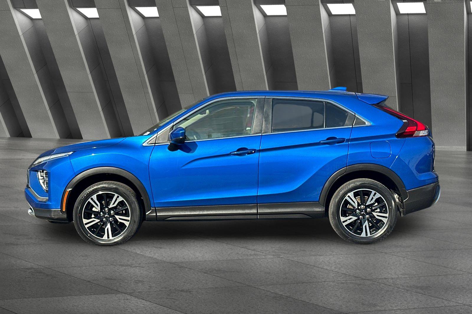 2024 Mitsubishi Eclipse Cross SE photo 6