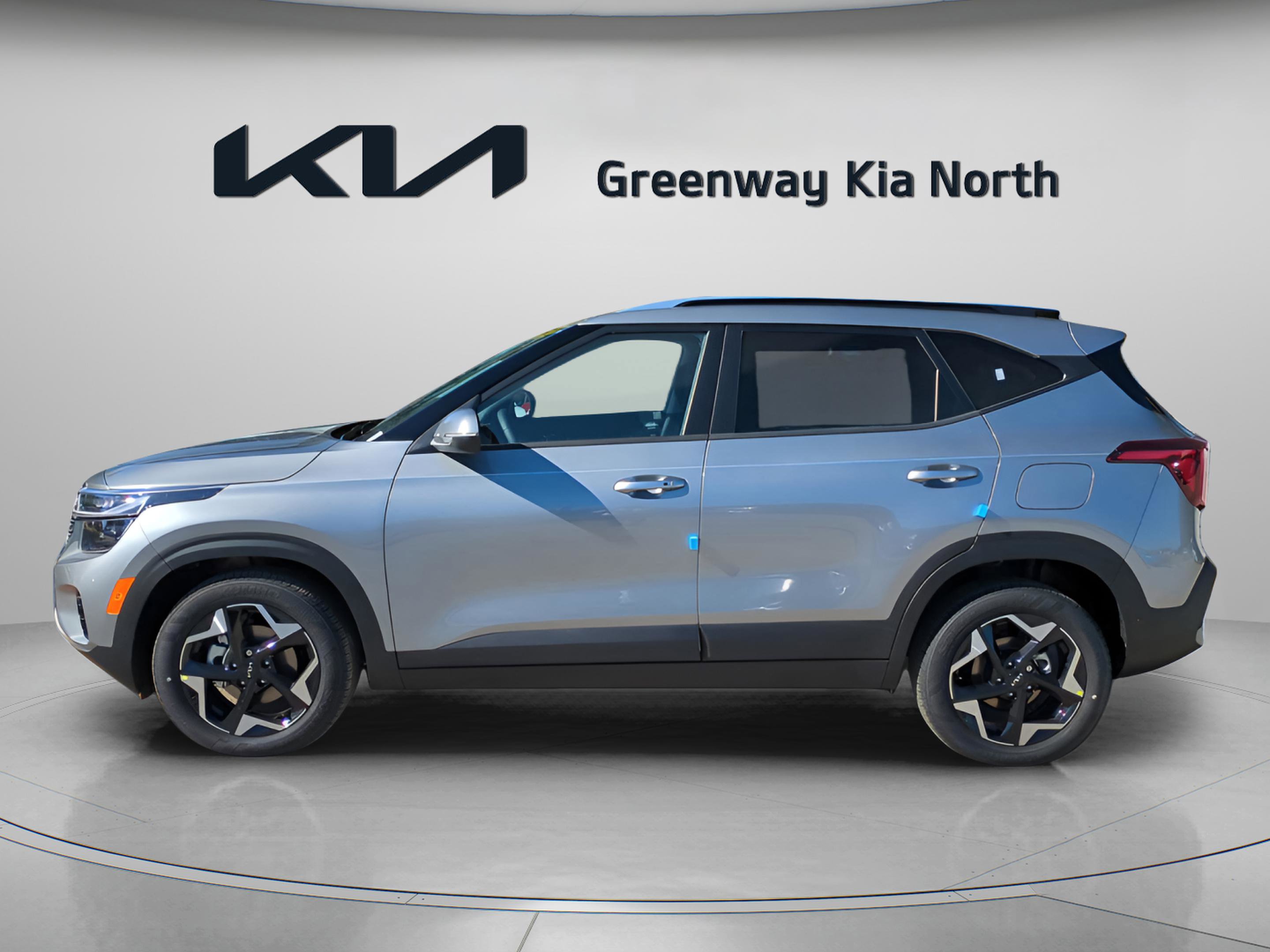 2025 Kia Seltos S photo 4