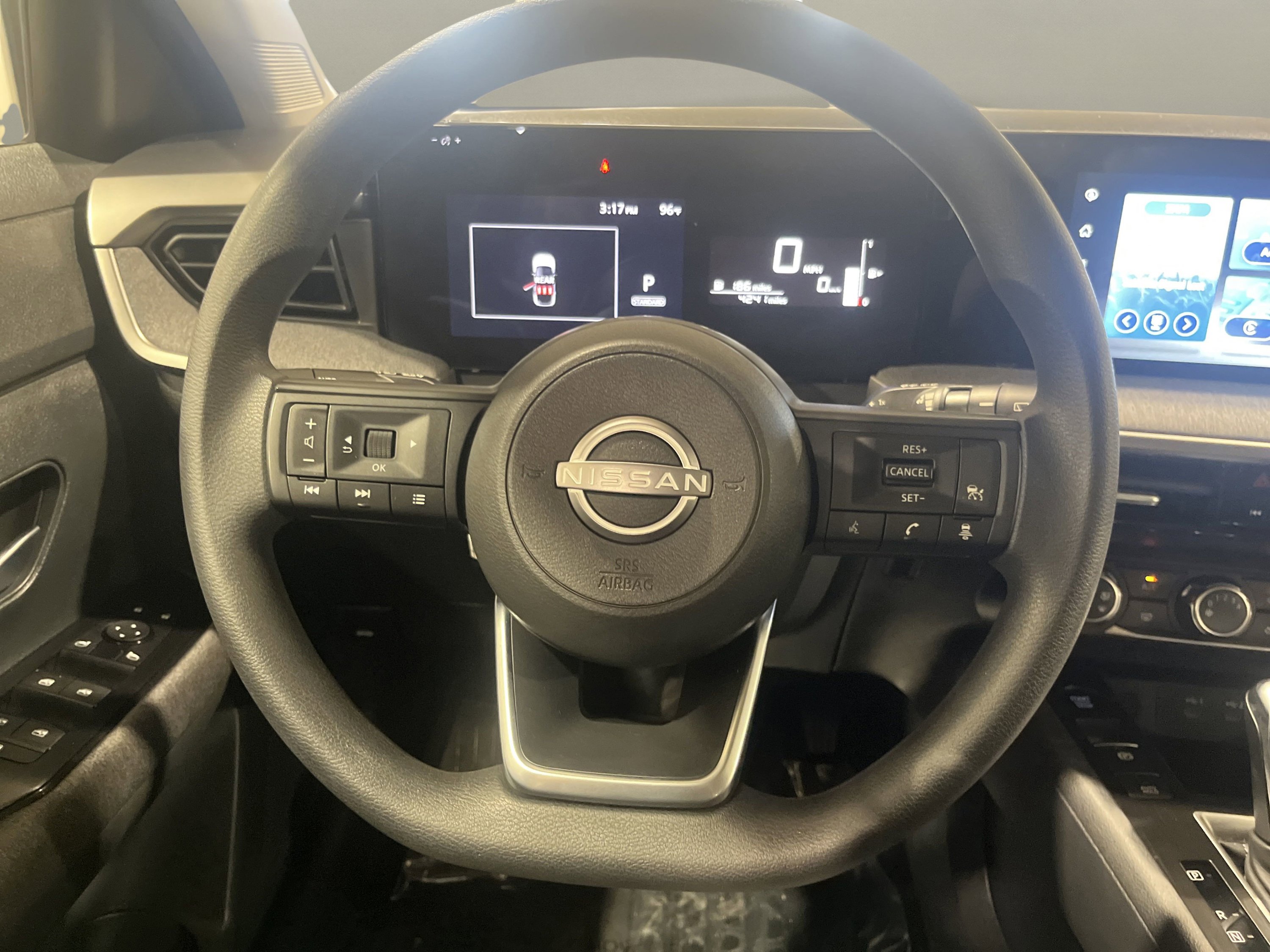 2025 Nissan Kicks SV photo 13