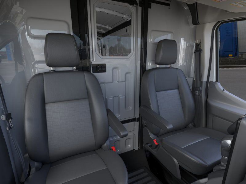 2025 Ford Transit photo 8