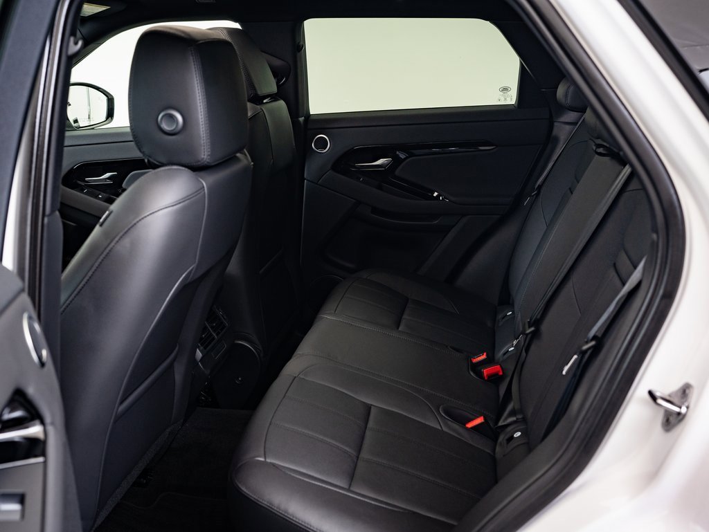 2026 Land Rover Range Rover Evoque Dynamic SE photo 30