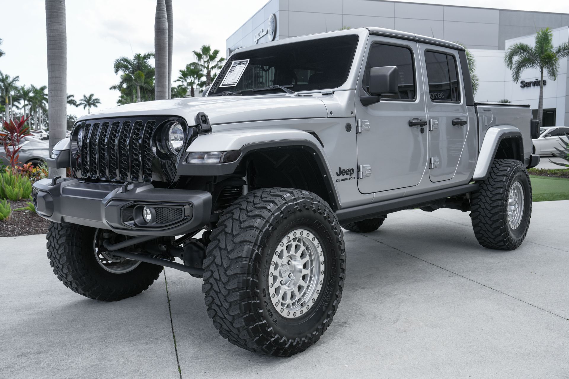 2022 Jeep Gladiator Altitude photo 3