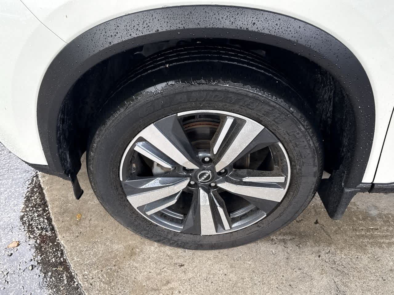 2023 Nissan Rogue SL photo 11