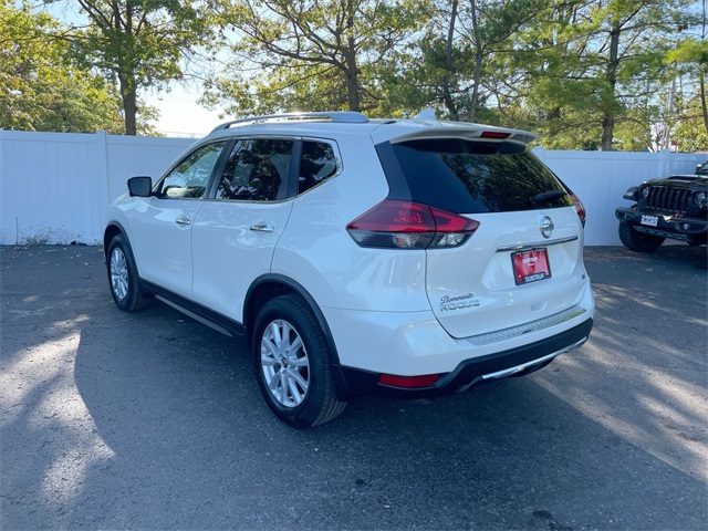 2018 Nissan Rogue SV photo 11
