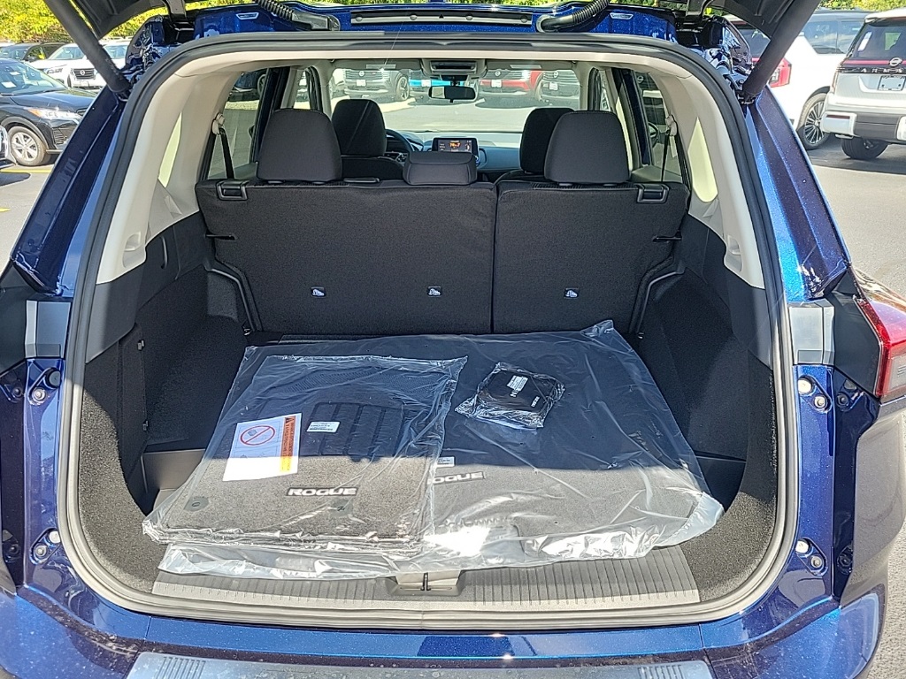 2026 Nissan Rogue SV photo 20