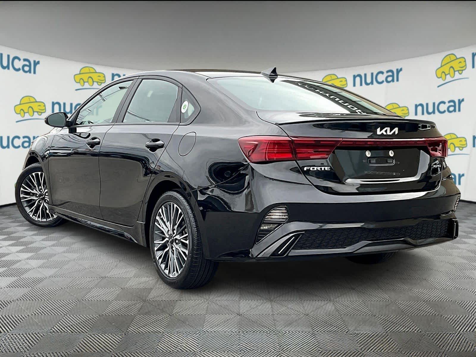 2023 Kia Forte GT-Line photo 4