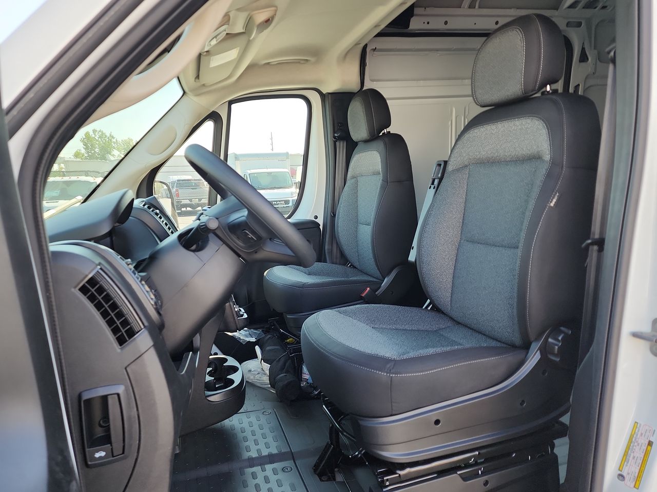 2026 Ram ProMaster 2500 photo 10