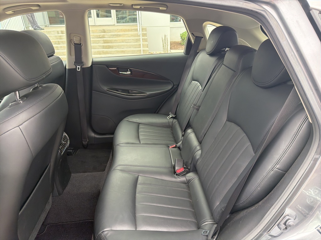 2017 Infiniti QX50 Premium photo 10