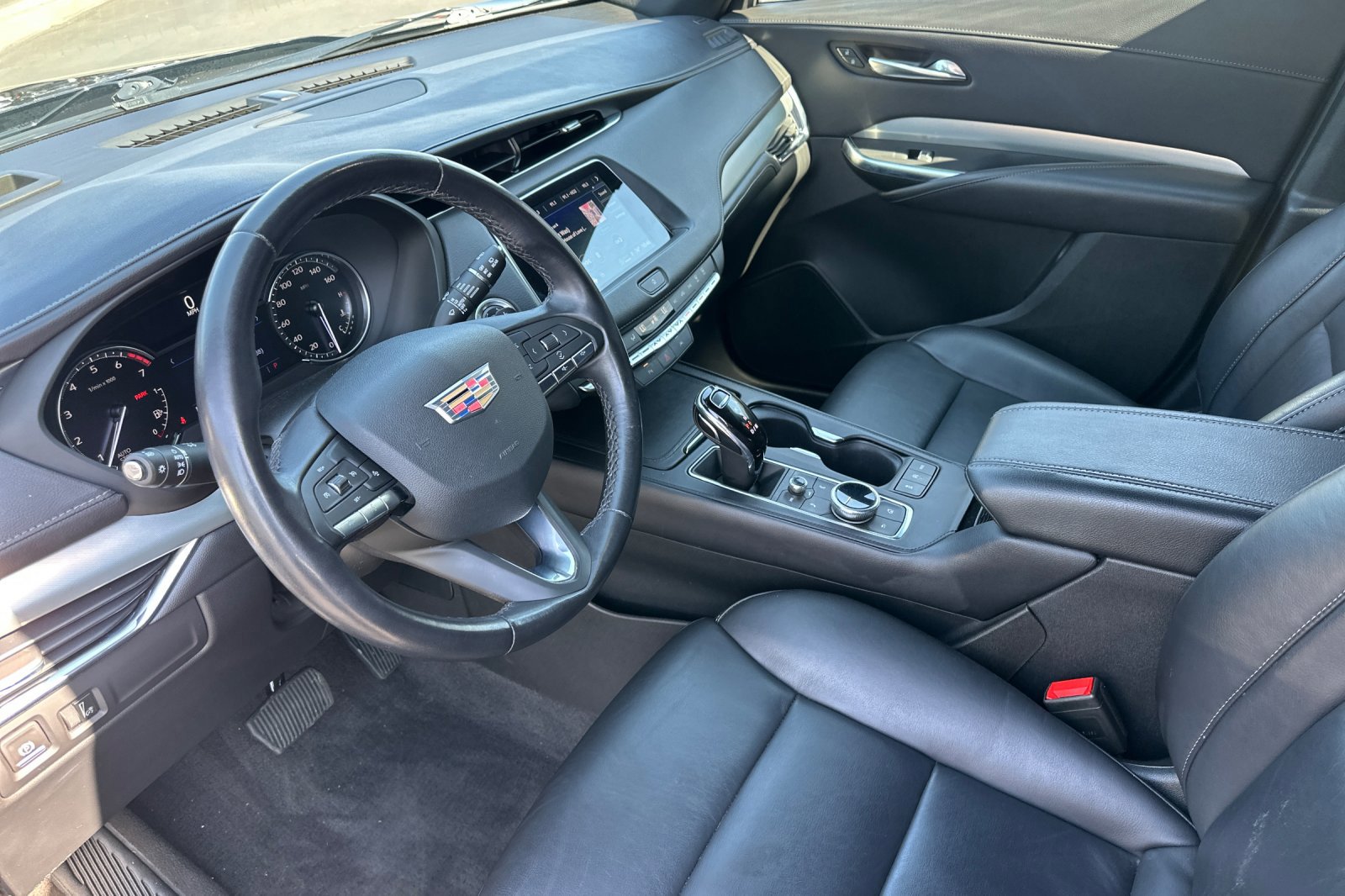 2023 Cadillac XT4 Premium Luxury photo 8