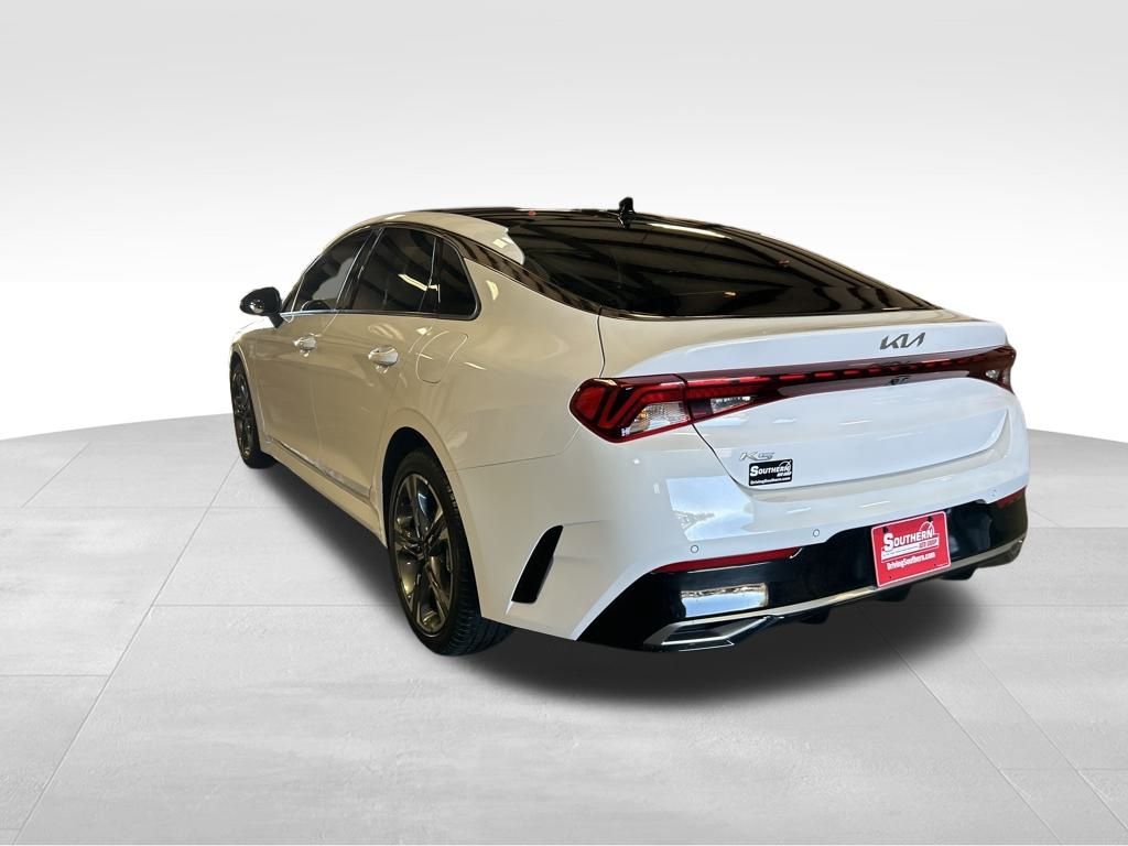 2022 Kia K5 EX photo 3