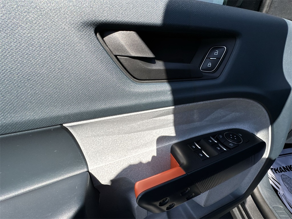 2023 Ford Maverick XLT photo 13