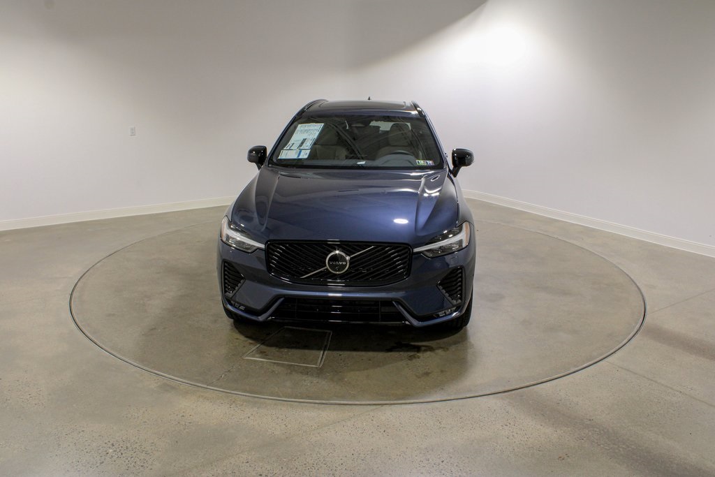 2026 Volvo XC60 B5 Plus photo 7