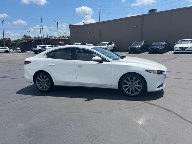 2025 Mazda Mazda3 2.5 s Preferred photo 3