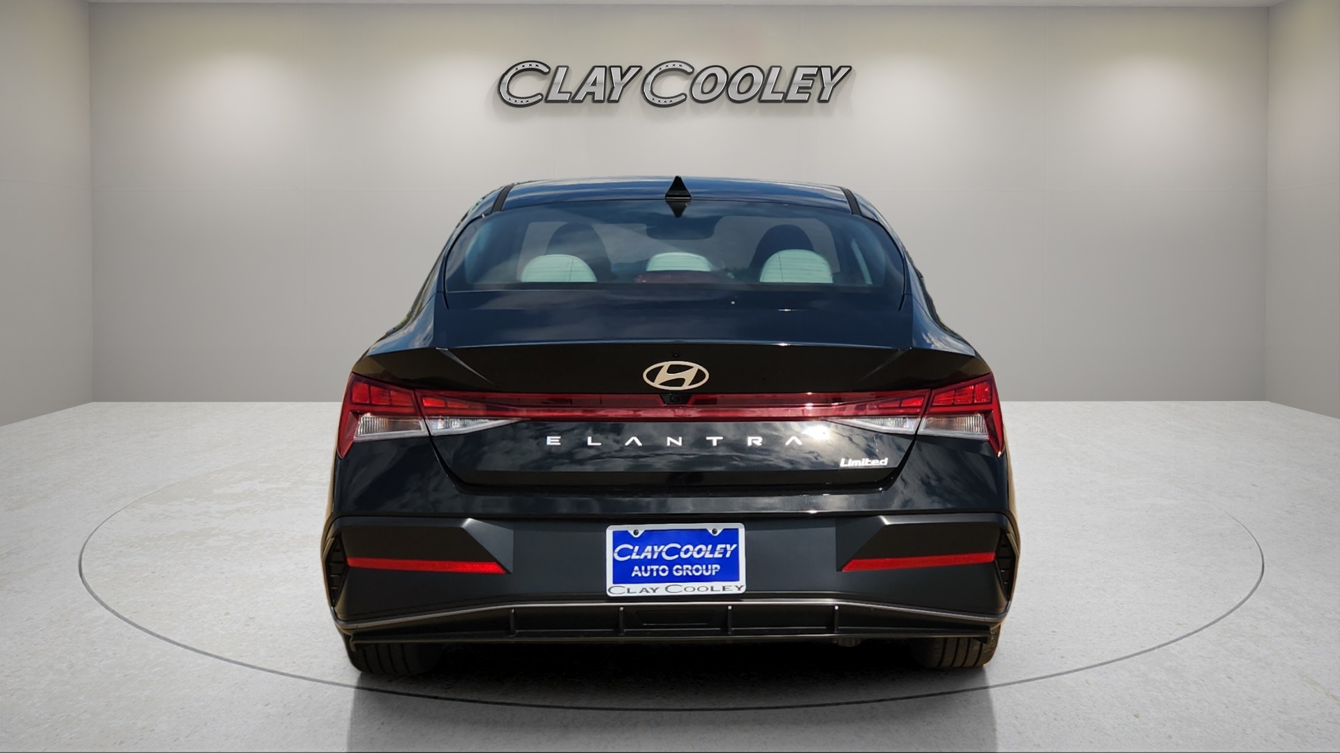 2025 Hyundai Elantra Limited photo 4