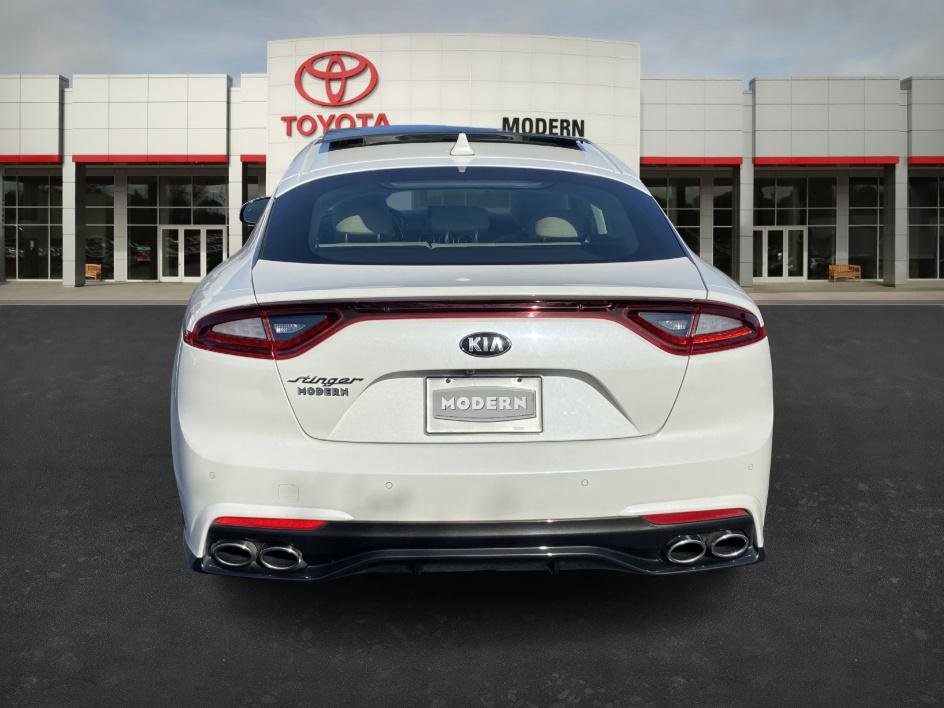 2018 Kia Stinger Premium photo 4