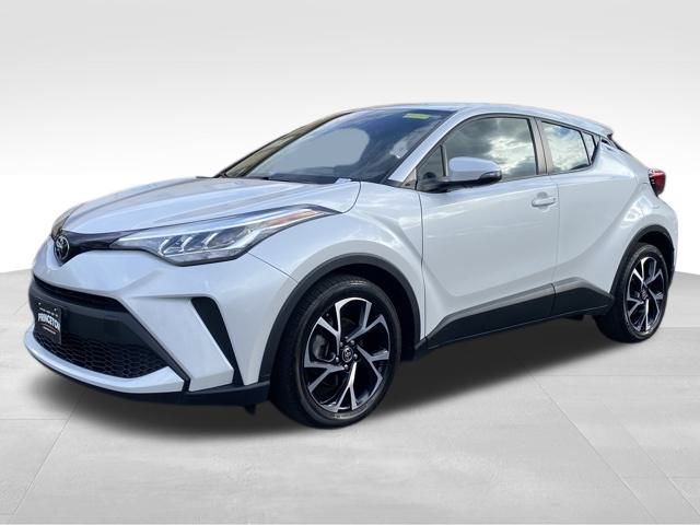 2022 Toyota C-HR XLE photo 3