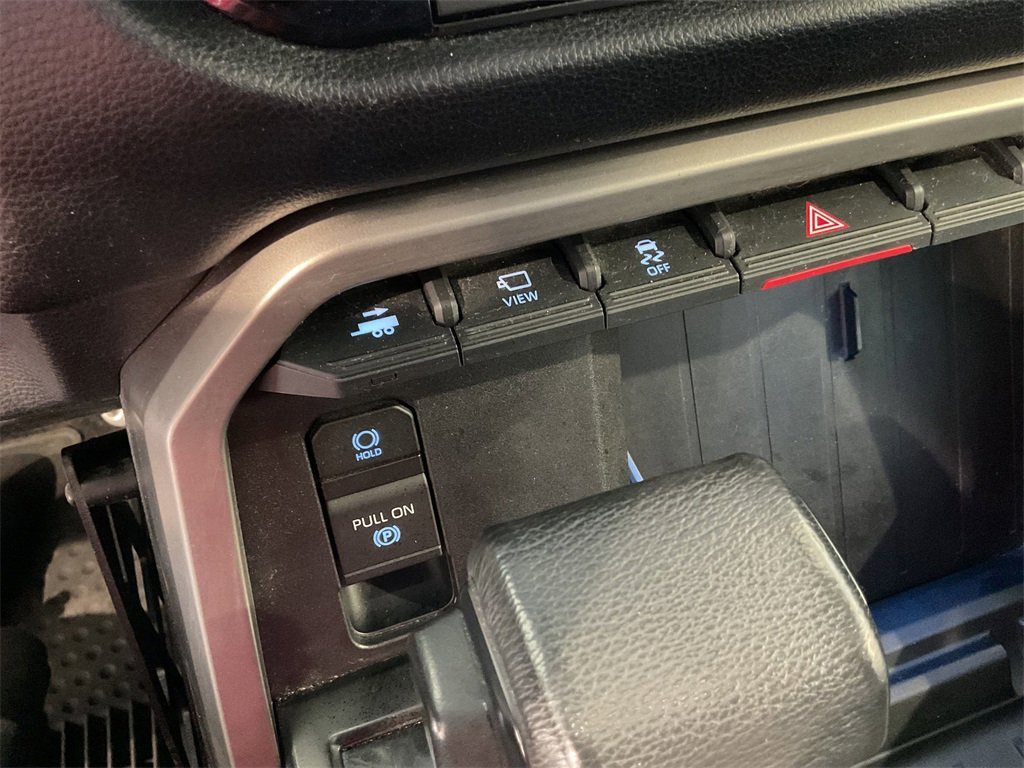 2022 Toyota Tundra SR5 CrewMax photo 17