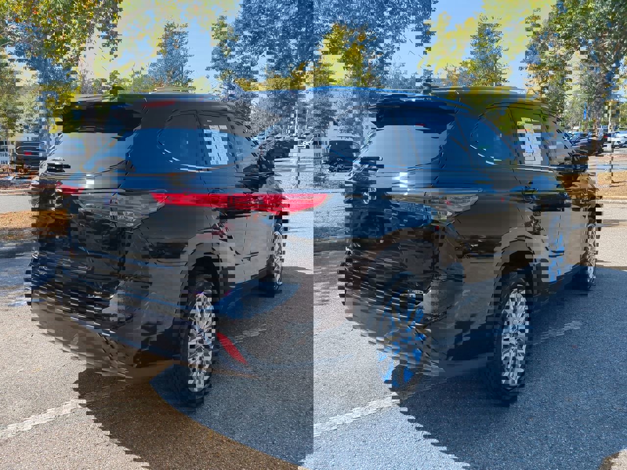 2023 Toyota Highlander Limited Platinum XLE XSE photo 3