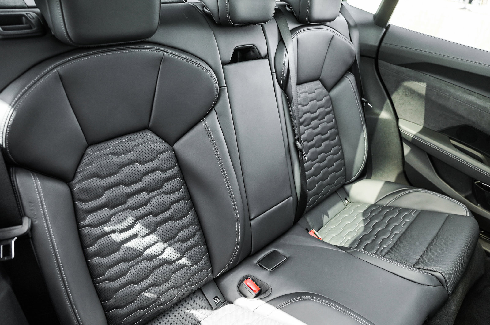 2025 Audi e-tron GT Prestige photo 20